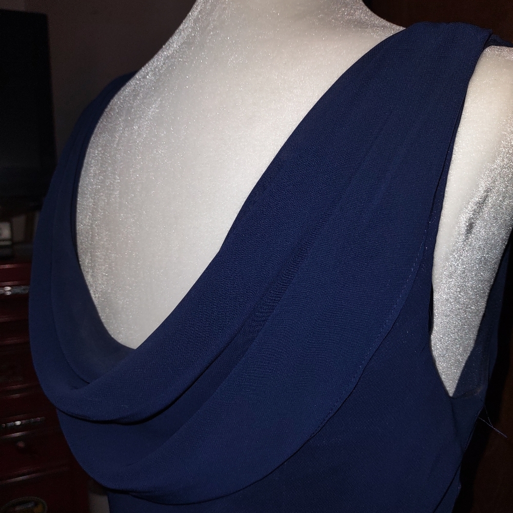 Dress - Picture 2 of 5